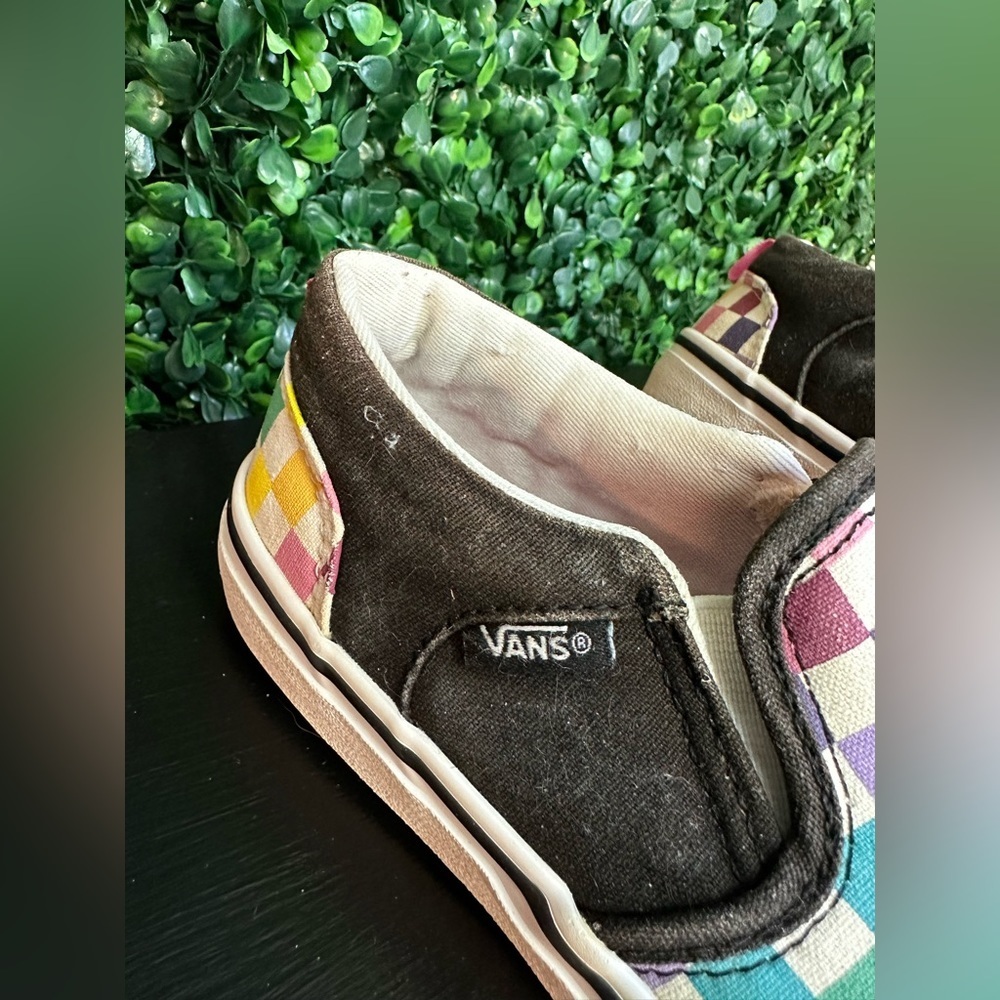 Missy Classic Slip On Rainbow Checkered Vans Sz 3 - Picture 3 of 9